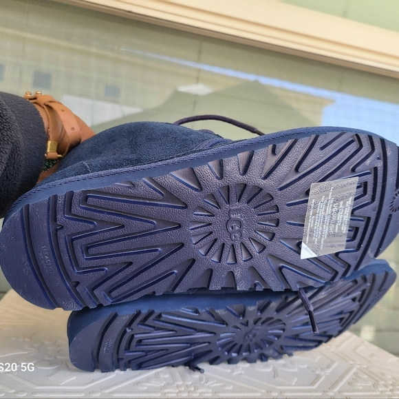 UGG Boots - Picture 4 of 6